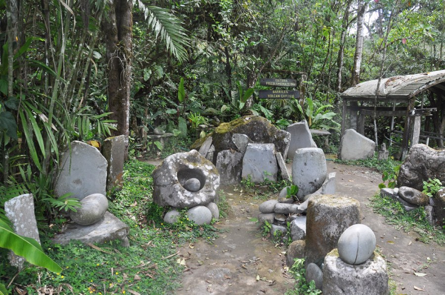 Sitio Barriles, Volcan, Chiriqui, Panama, Artifacts