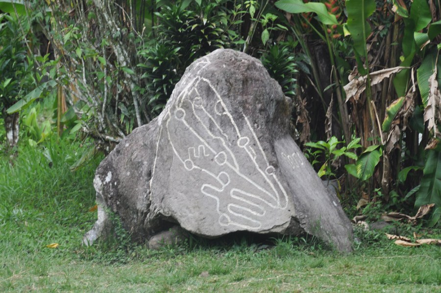 Sitio Barriles, Volcan, Chiriqui, Panama, Artifacts